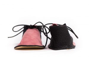 chaussons bébé cuir sur-mesure Cognac