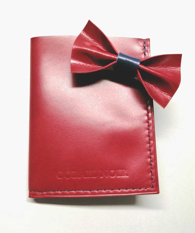 Noeud papillon et pochette cuir