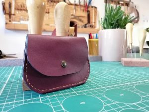 portefeuille création cuir cognac