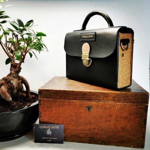 sacs et cartables cuir rétro saintes